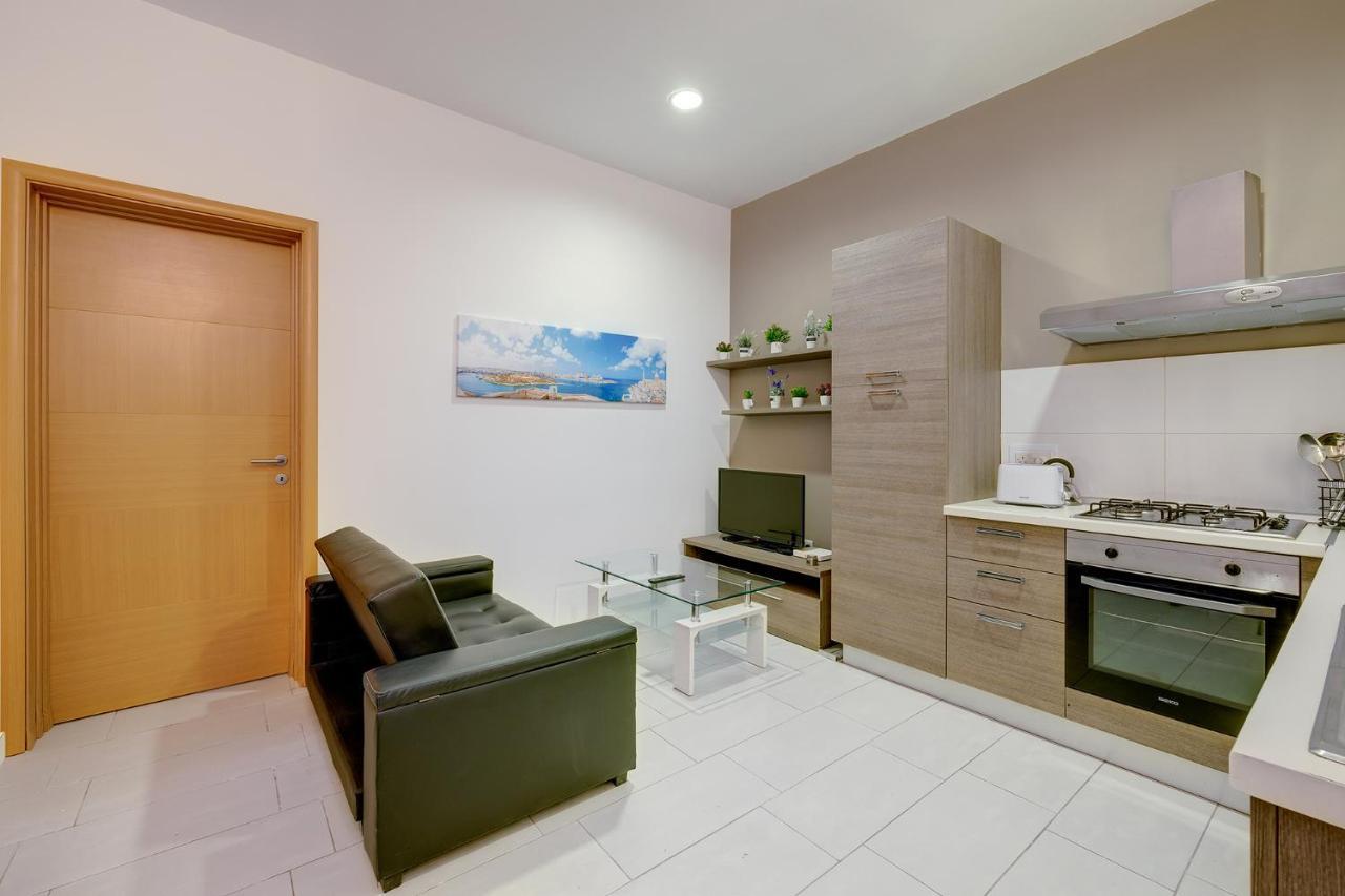 Modern 1Br Maisonette Steps From The Promenade Sliema Exterior photo